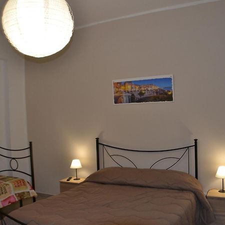 Appartamento Turistico Adige Syrakusa Exteriör bild